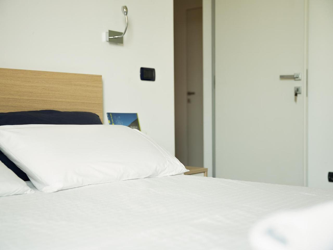 Room In Roma Isole Exteriör bild