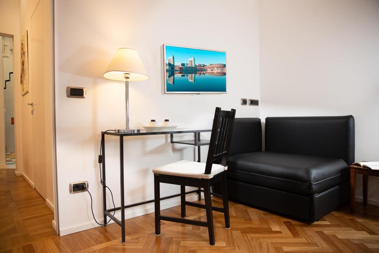 Room In Roma Isole Exteriör bild